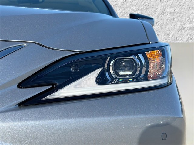 New 2025 Lexus ES 350 w/ Premium Package image 9