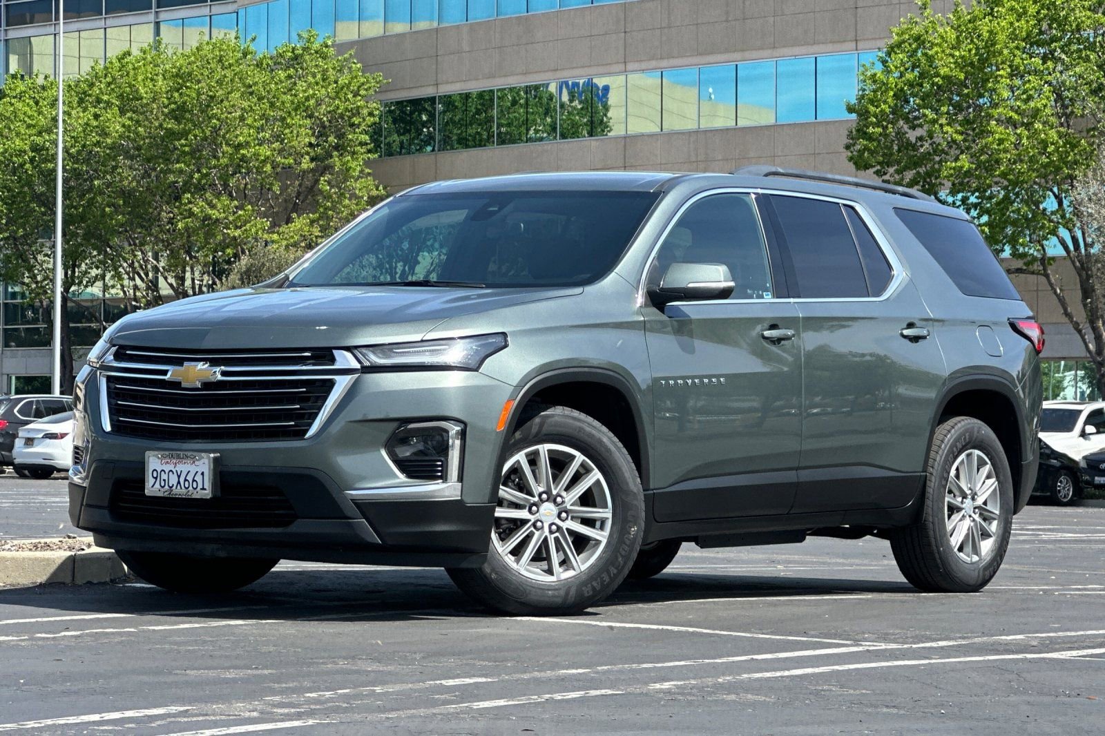 Certified 2023 Chevrolet Traverse LT image 8