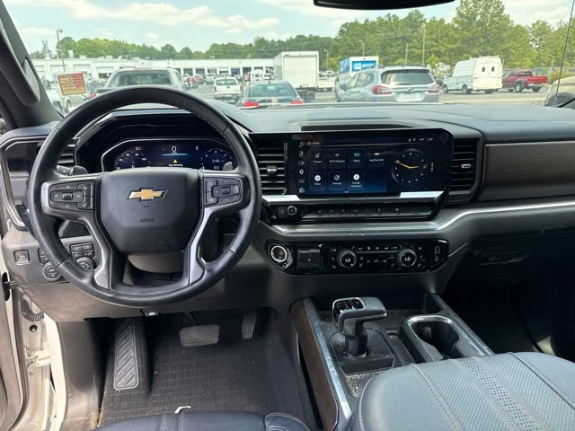 Used 2024 Chevrolet Silverado 1500 High Country AWD/4WD image 15
