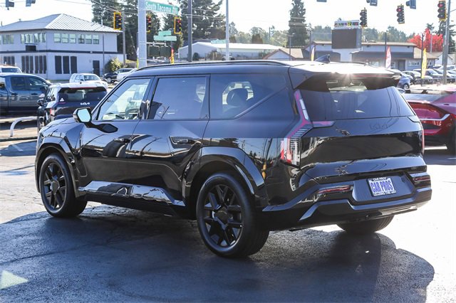 New 2026 Kia EV9 Land w/ Nightfall Edition Package image 7