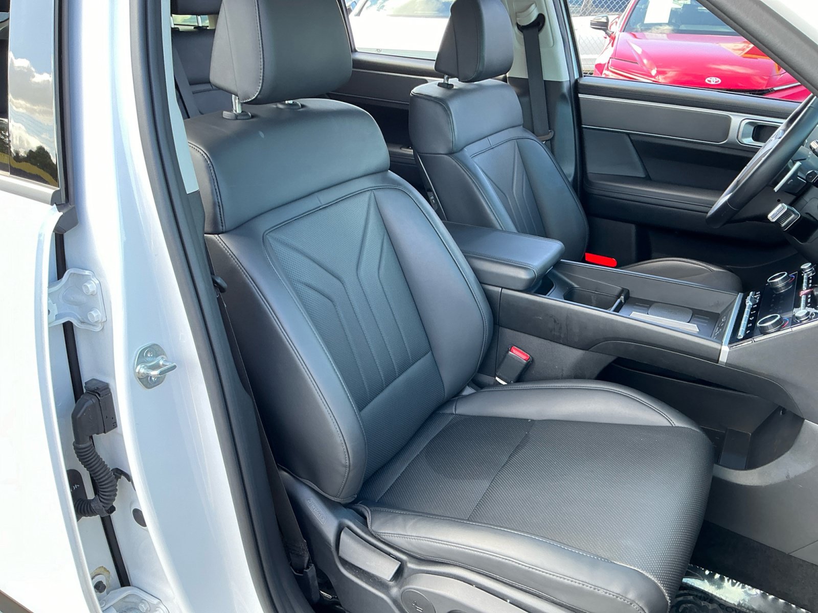 Used 2025 Hyundai Santa Fe SEL AWD/4WD image 21
