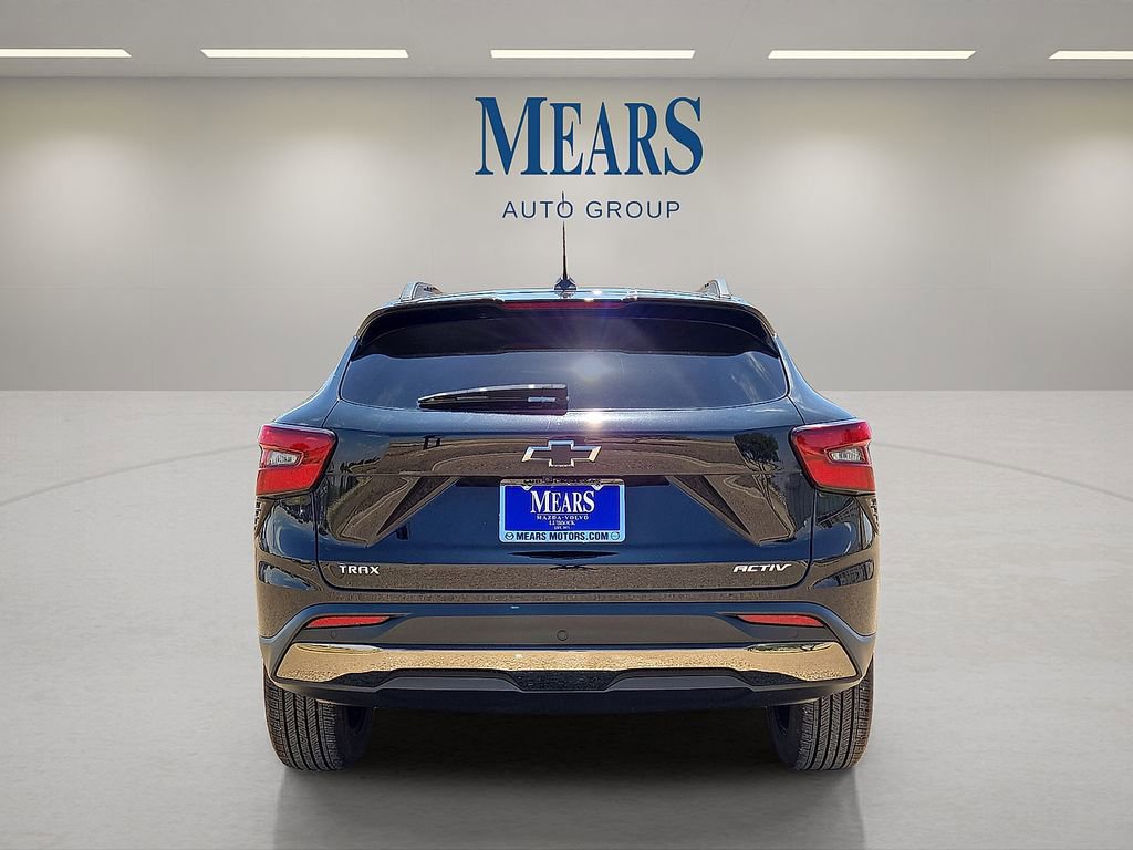 Used 2025 Chevrolet Trax ACTIV w/ Driver Confidence Package image 4