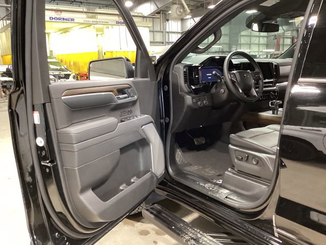 Used 2026 Chevrolet Silverado 1500 High Country w/ Midnight Edition image 6