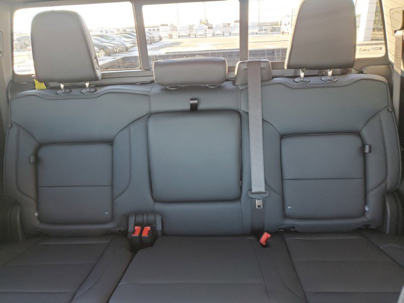 New 2025 GMC Sierra 1500 Denali w/ Denali Reserve Package image 18