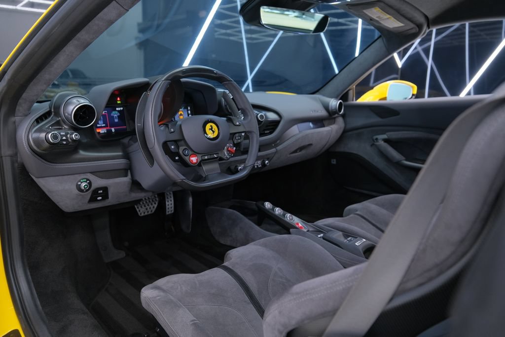 Used 2021 Ferrari F8 Tributo RWD image 41