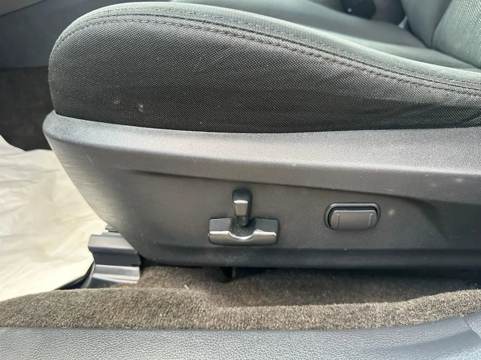 Used 2013 Subaru Outback 2.5i Premium w/ All-Weather Pkg image 18