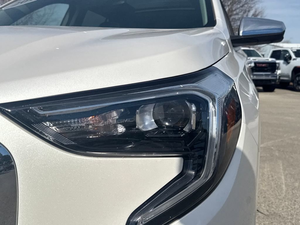 Used 2020 GMC Terrain Denali w/ Denali Premium Package image 11