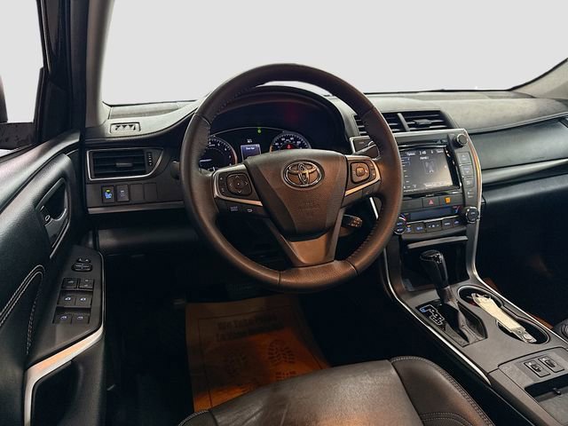 Used 2017 Toyota Camry XLE w/ Moonroof Package FWD image 22