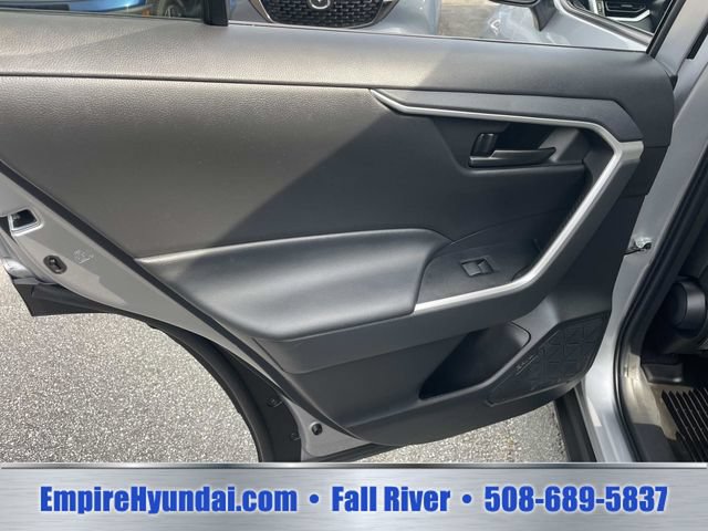 Used 2023 Toyota RAV4 LE AWD/4WD image 16