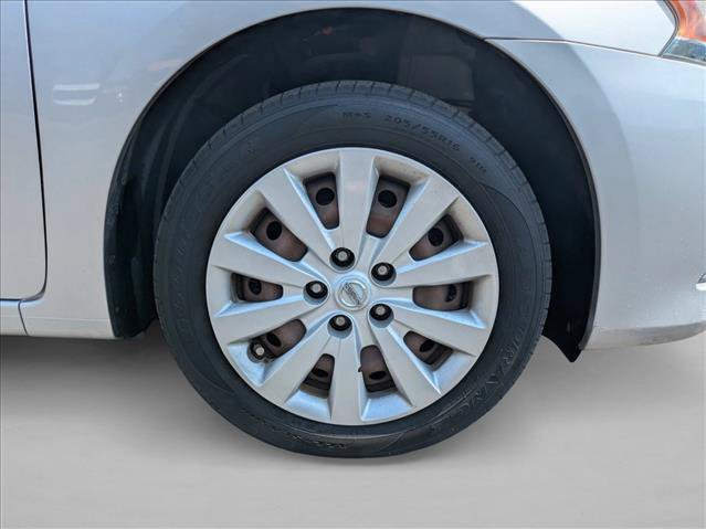 Used 2015 Nissan Sentra S FWD image 21