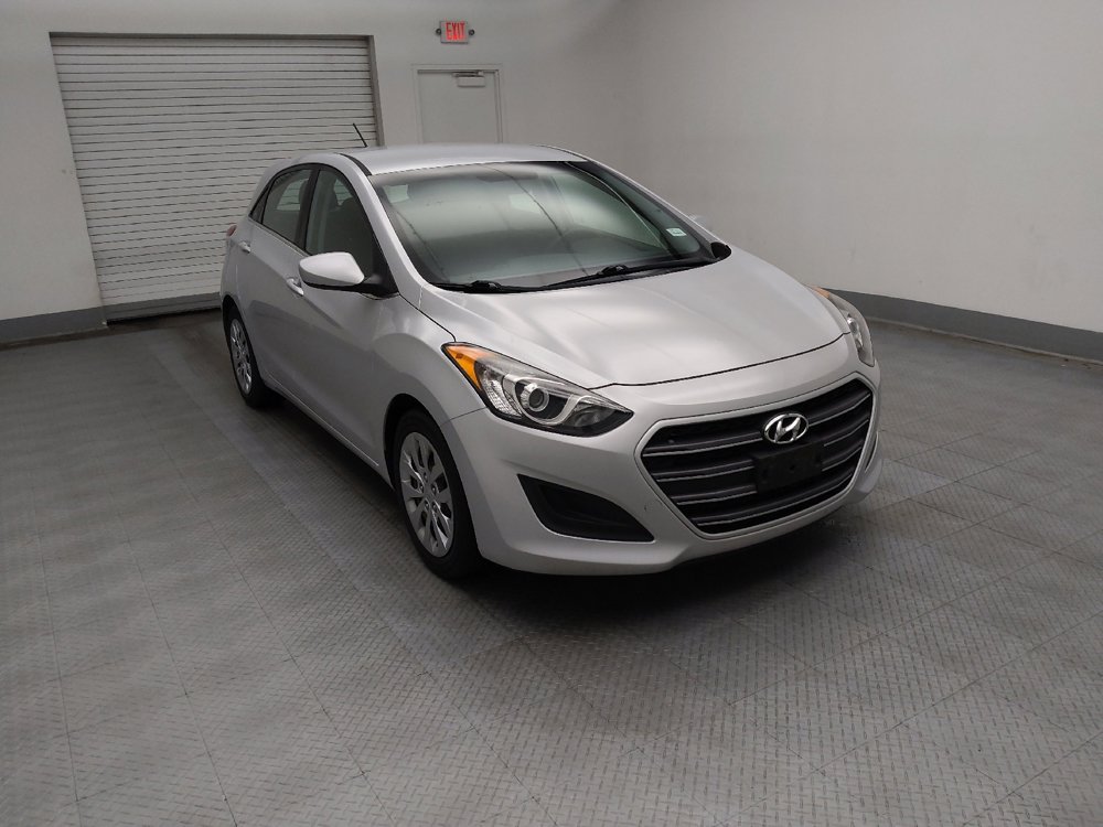 Used 2017 Hyundai Elantra GT image 13