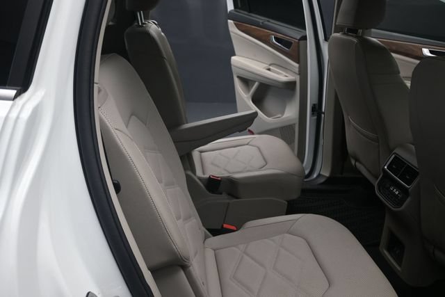 Used 2024 Volkswagen Atlas SE FWD image 22