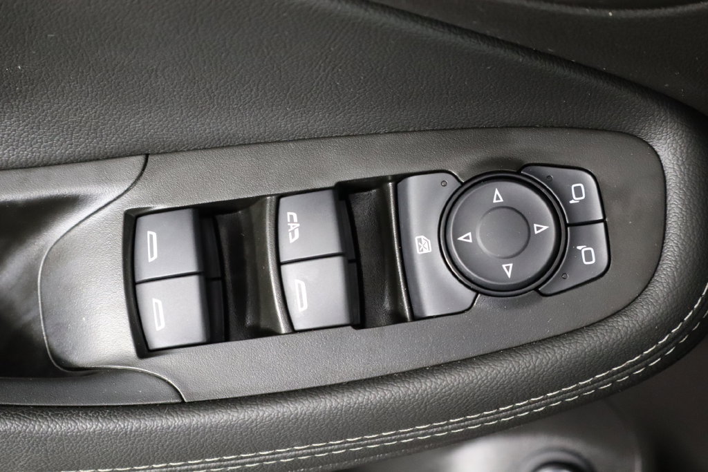Used 2023 Buick Encore GX Select w/ Sport Touring Package FWD image 20