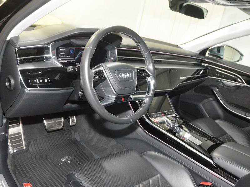 Used 2020 Audi S8 L image 19
