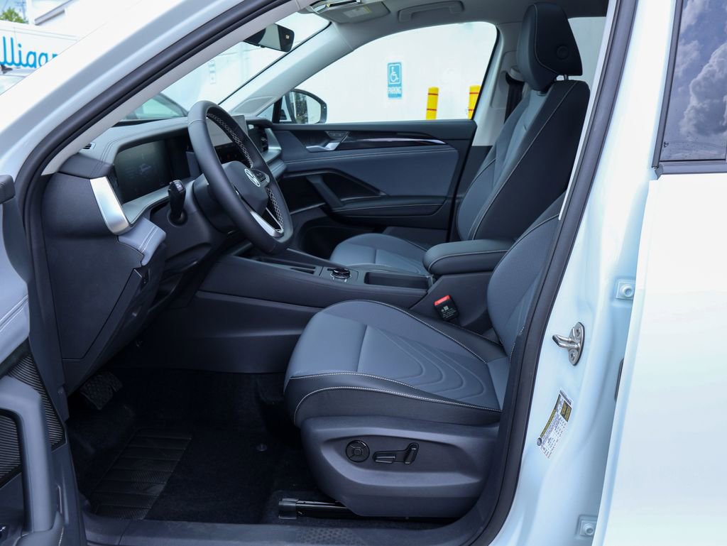 New 2026 Volkswagen Tiguan SE AWD/4WD image 12