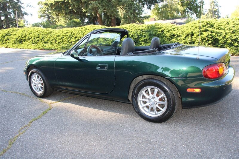 Used 1999 MAZDA MX-5 Miata RWD image 4