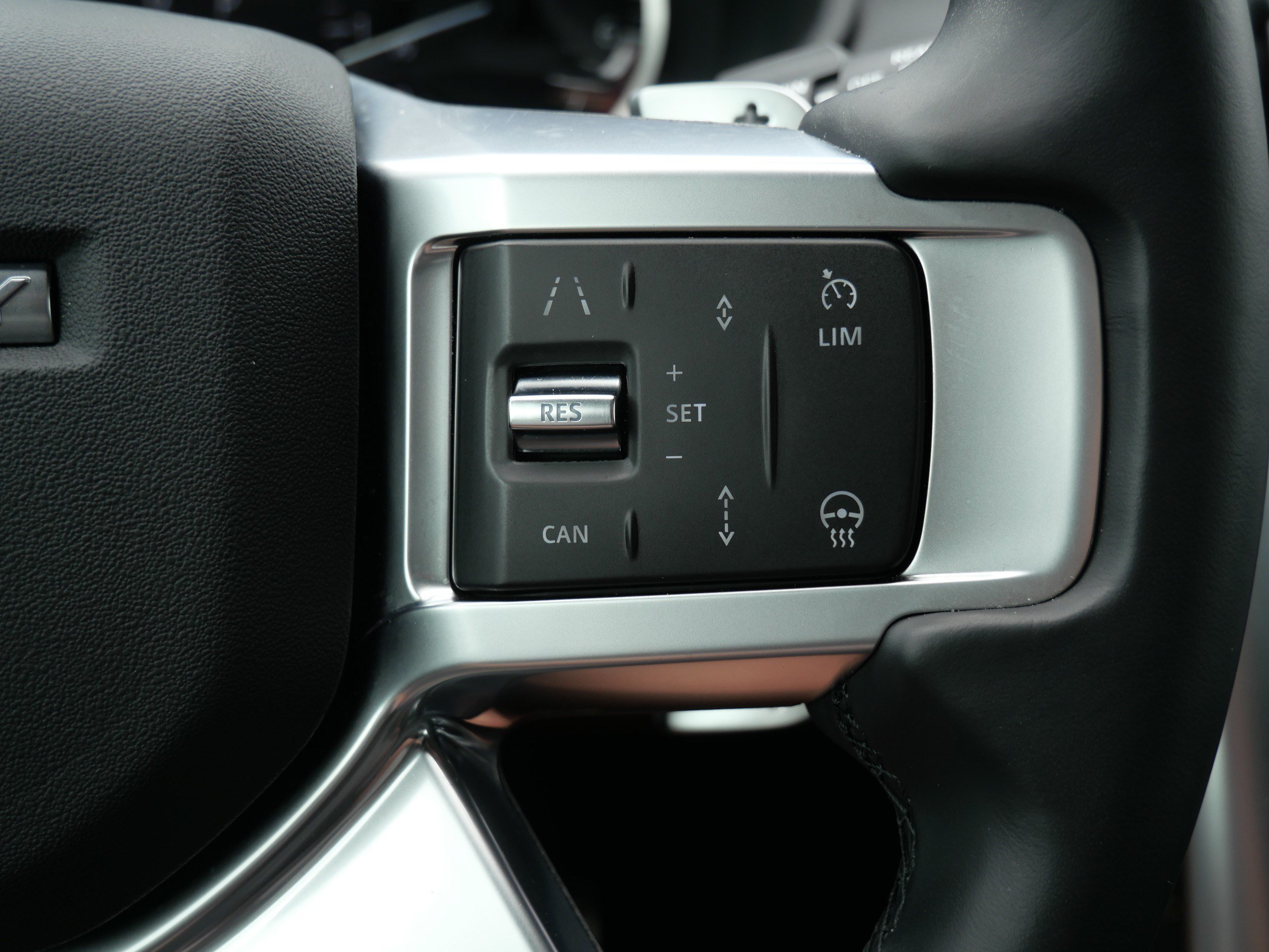Used 2023 Land Rover Discovery S R-Dynamic AWD/4WD image 29