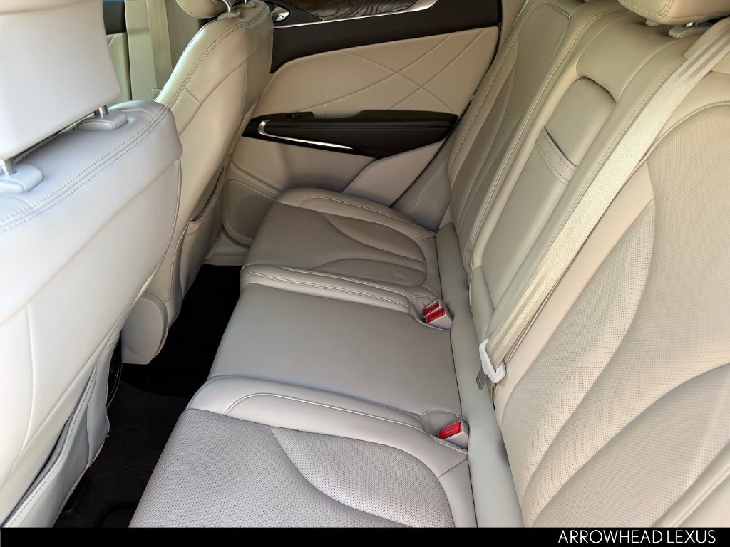 Used 2019 Lincoln MKC Reserve w/ MKC Technology Package FWD image 13