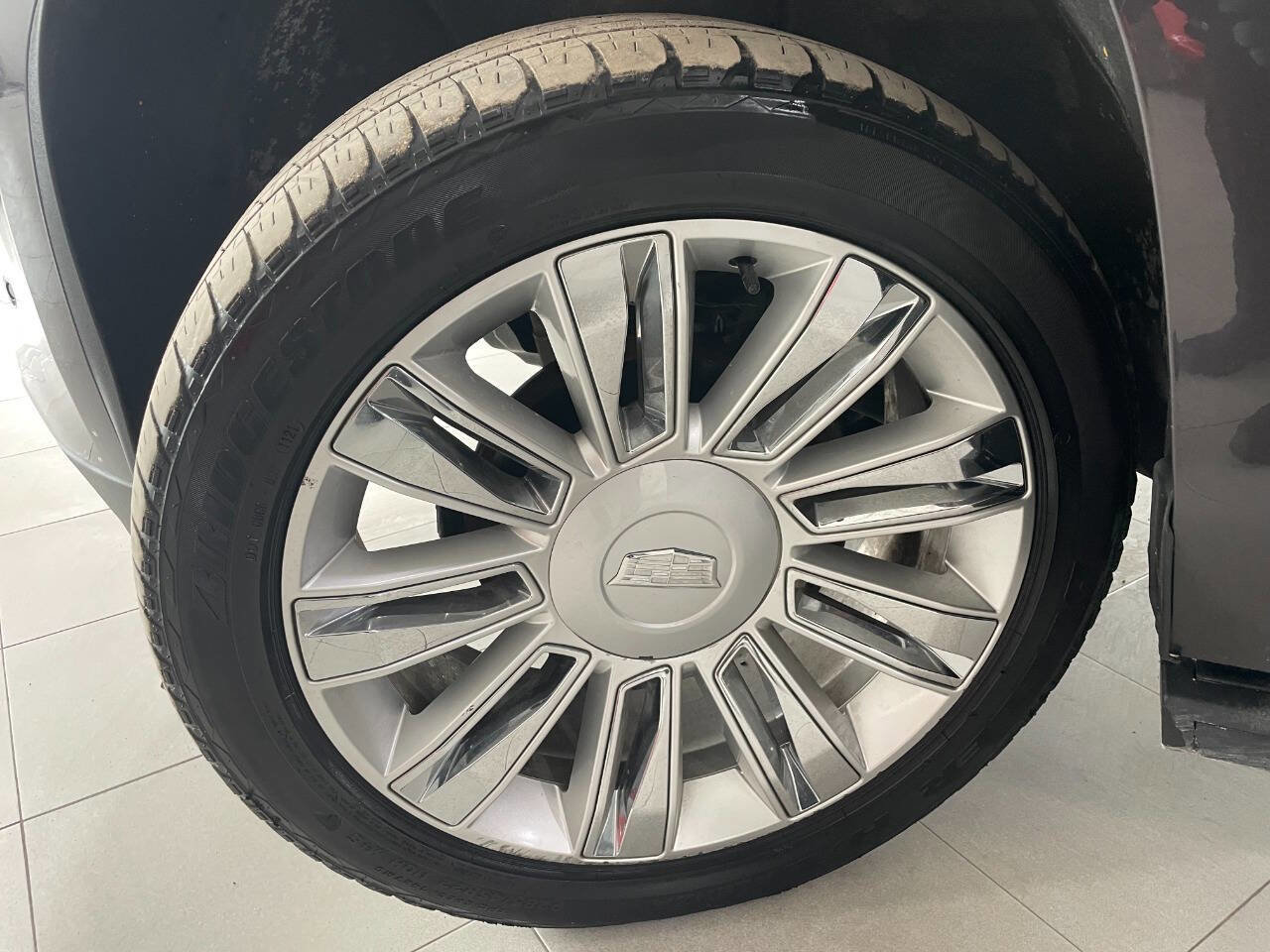 Used 2018 Cadillac Escalade ESV Platinum image 12