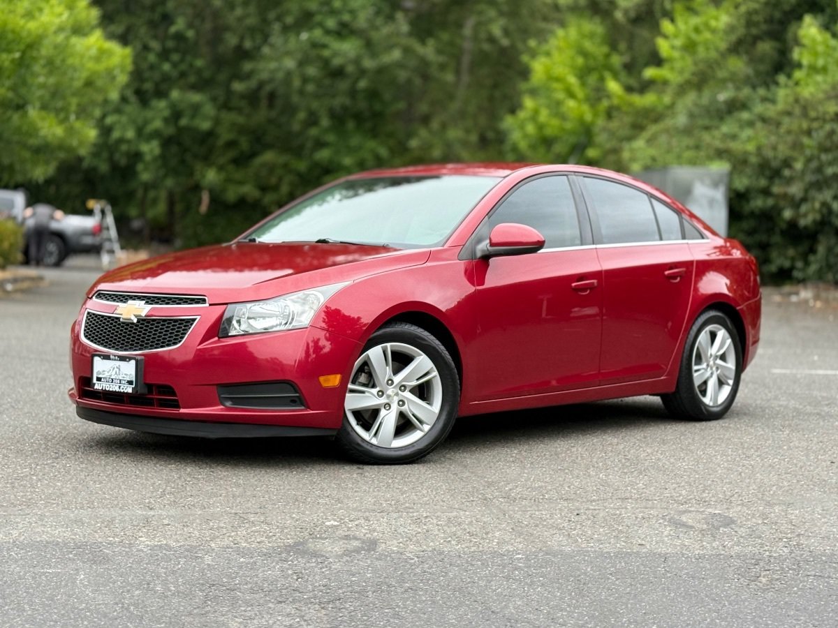 Used 2014 Chevrolet Cruze Diesel FWD image 9