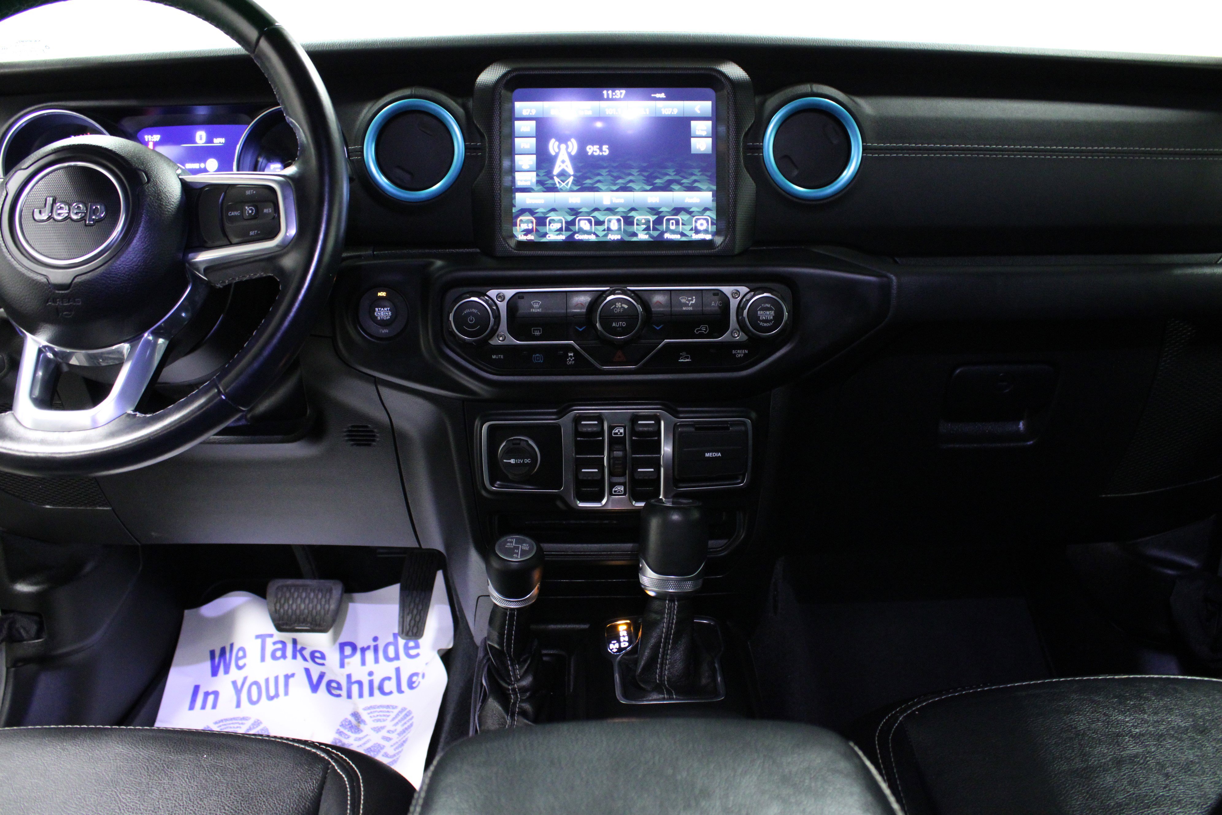 Used 2022 Jeep Wrangler Unlimited Sahara image 18