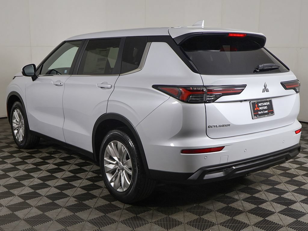 New 2026 Mitsubishi Outlander ES AWD/4WD image 10