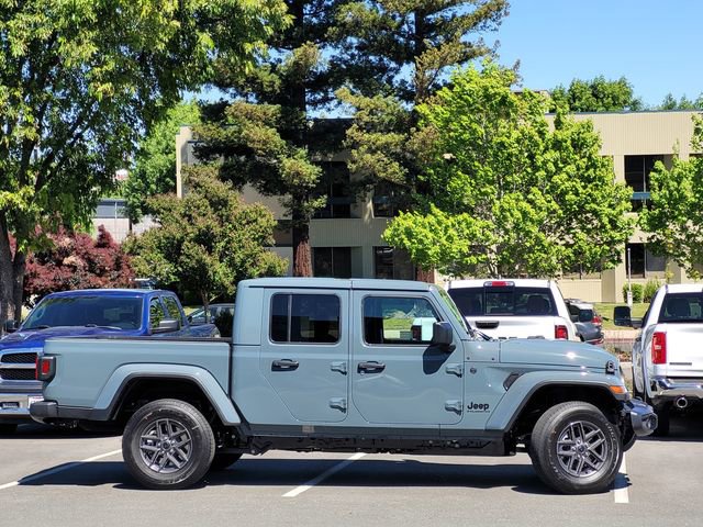 New 2026 Jeep Gladiator Sport image 8