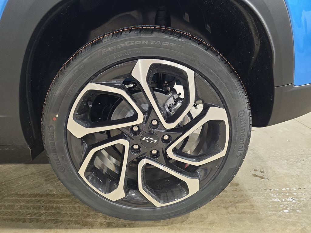 New 2026 Chevrolet Trax RS w/ Sunroof Package image 33