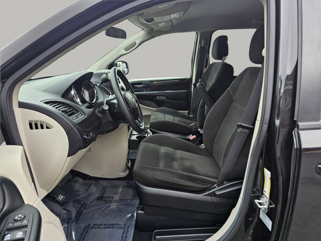 Used 2016 Dodge Grand Caravan SE w/ Quick Order Package 29E SE image 19