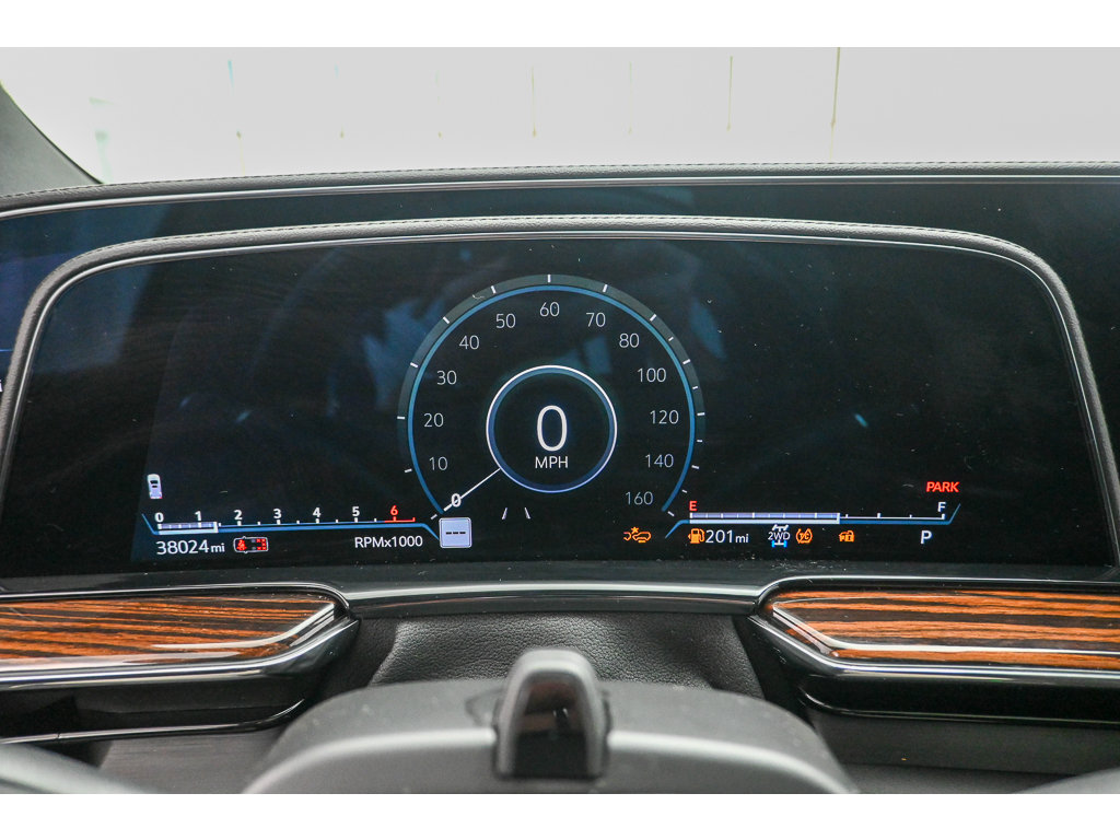 Certified 2023 Cadillac Escalade Premium Luxury AWD/4WD image 15