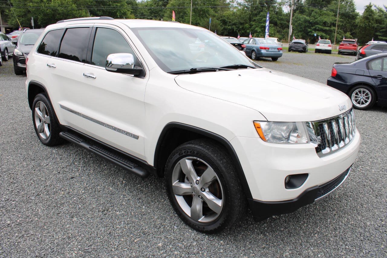 Used 2012 Jeep Grand Cherokee Overland AWD/4WD image 4