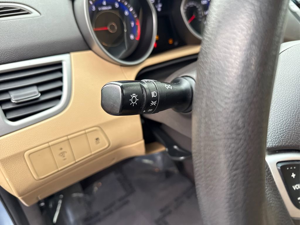 Used 2011 Hyundai Elantra GLS w/ Preferred Equipment Pkg 3 image 21