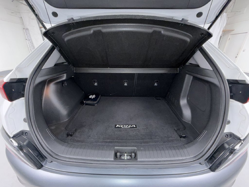 Used 2023 Hyundai Kona Limited AWD/4WD image 19