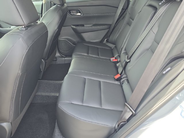 New 2027 Nissan Rogue Dark Armor FWD image 17