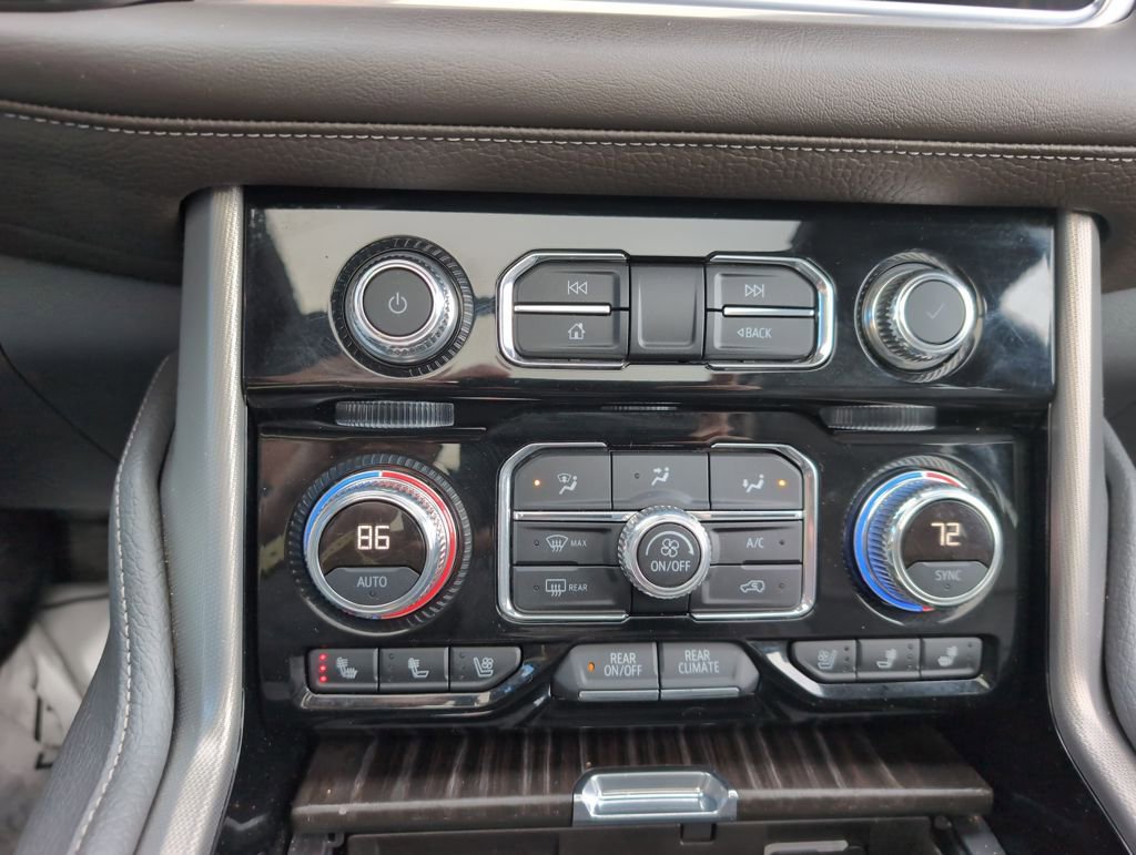 Used 2021 GMC Yukon Denali w/ Denali Premium Package AWD/4WD image 25