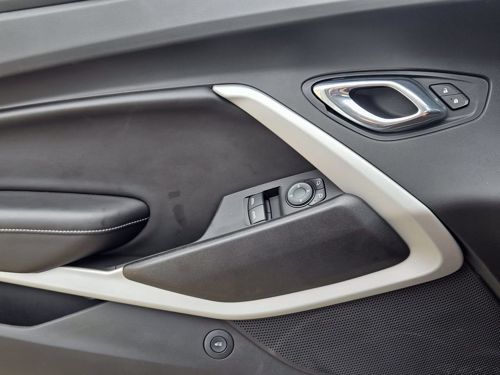 Used 2018 Chevrolet Camaro SS RWD image 25