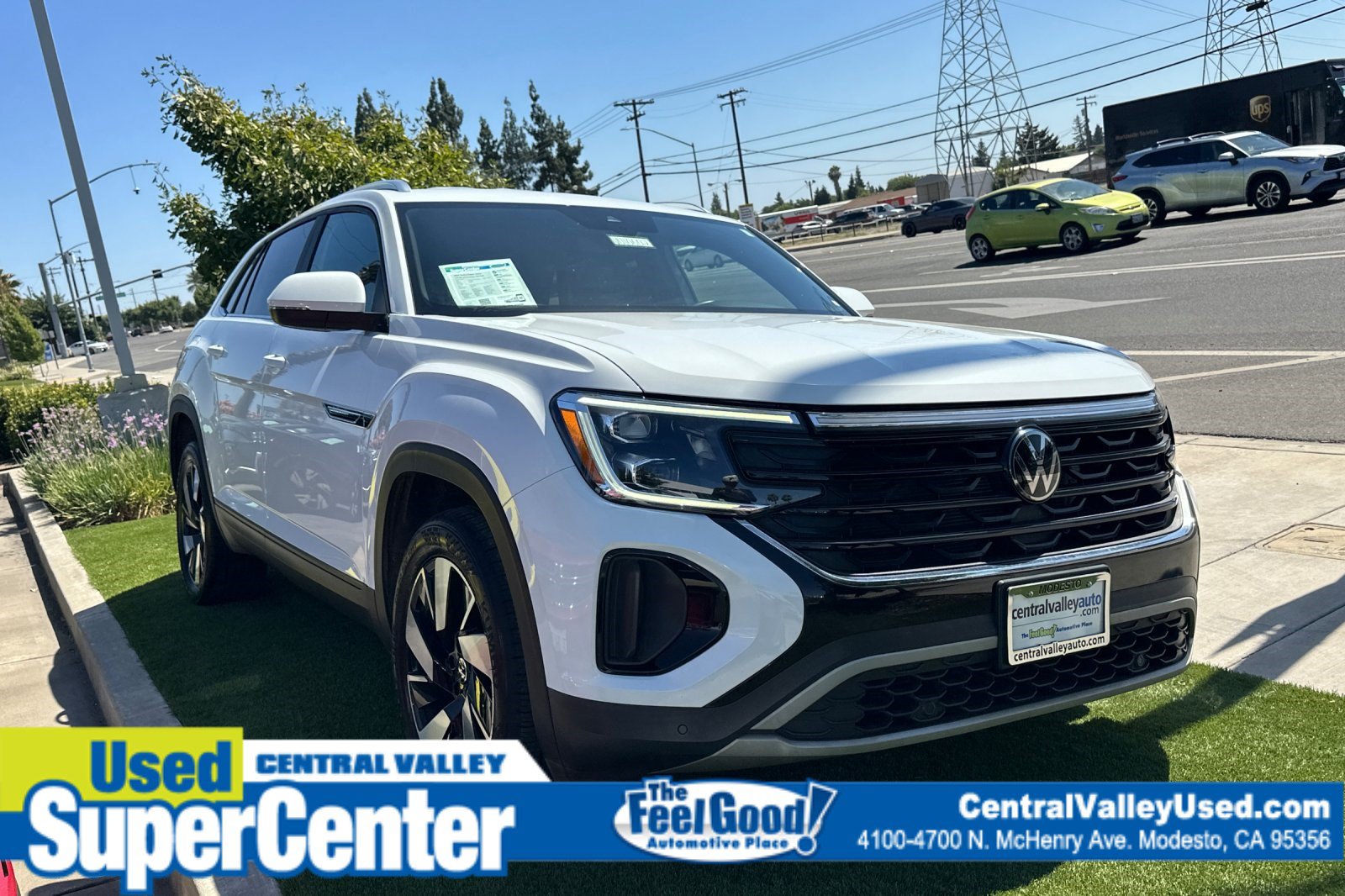 Certified 2024 Volkswagen Atlas Cross Sport SE AWD/4WD image 1