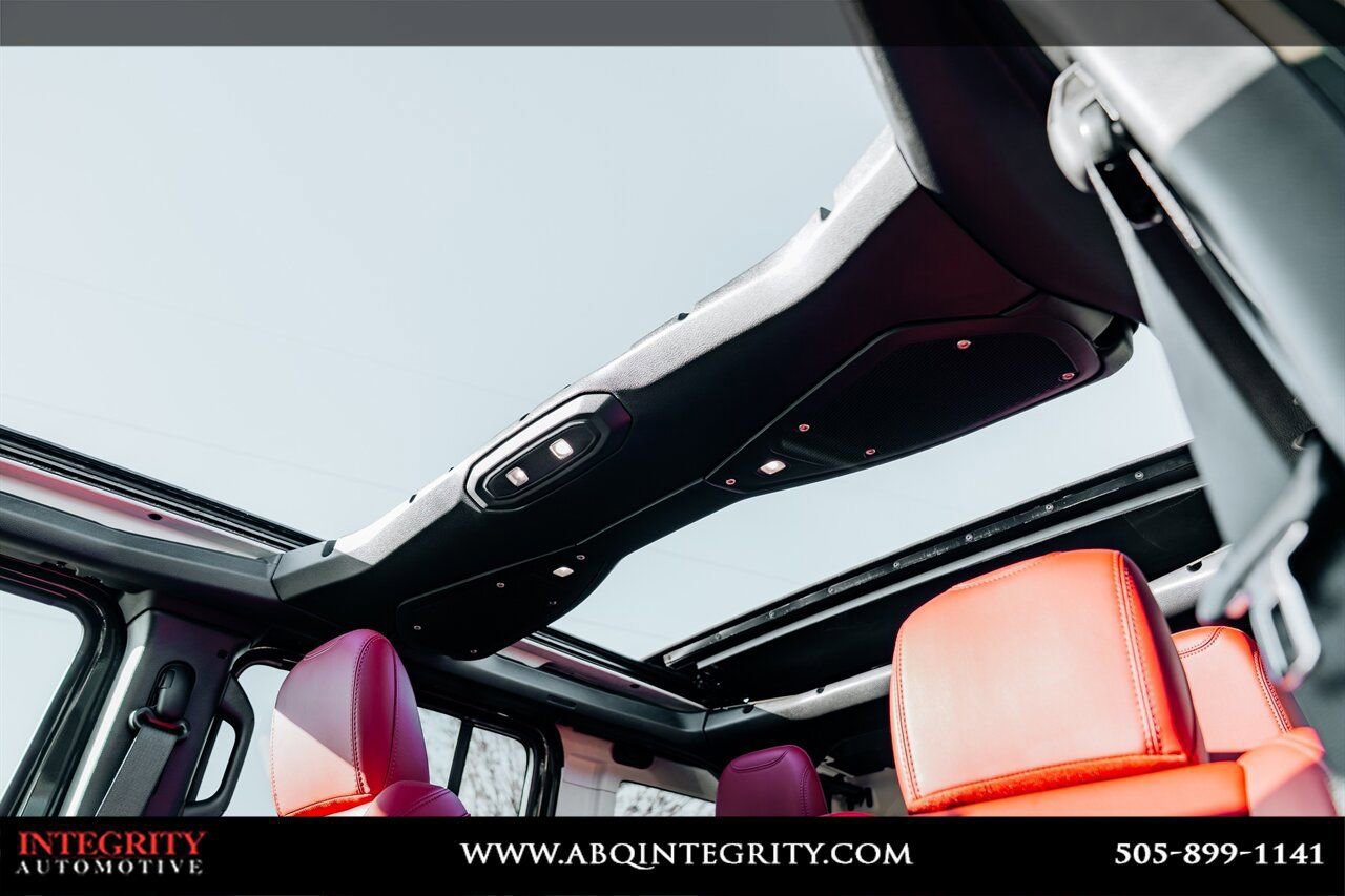 Used 2024 Jeep Wrangler Unlimited Rubicon 392 image 34