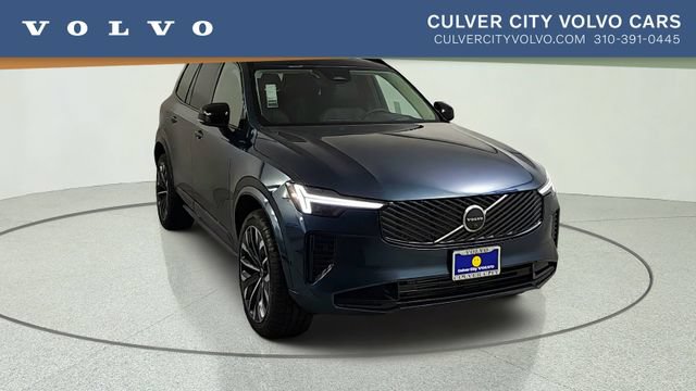 New 2026 Volvo XC90 T8 Ultra w/ Lounge Package