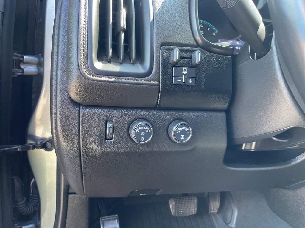 Used 2022 GMC Canyon AT4 w/ Trailering Package image 9