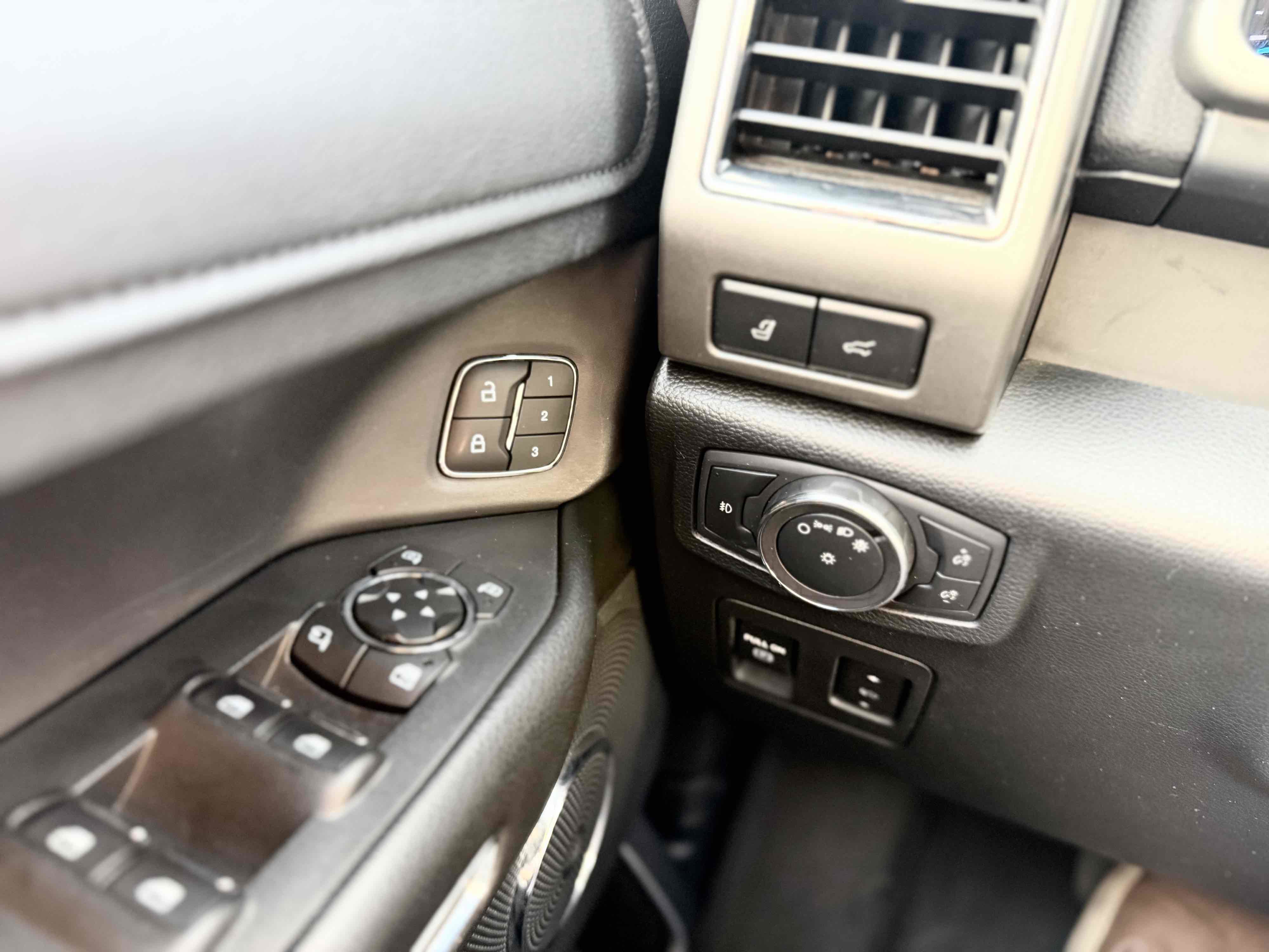 Used 2019 Ford Expedition XLT w/ Equipment Group 202A image 41