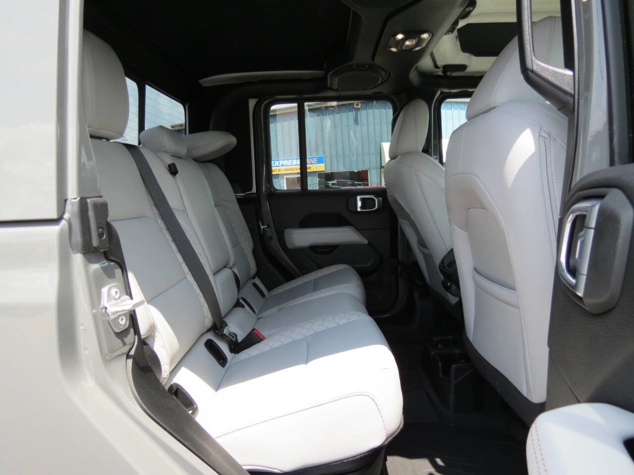 Used 2022 Jeep Gladiator Overland image 26