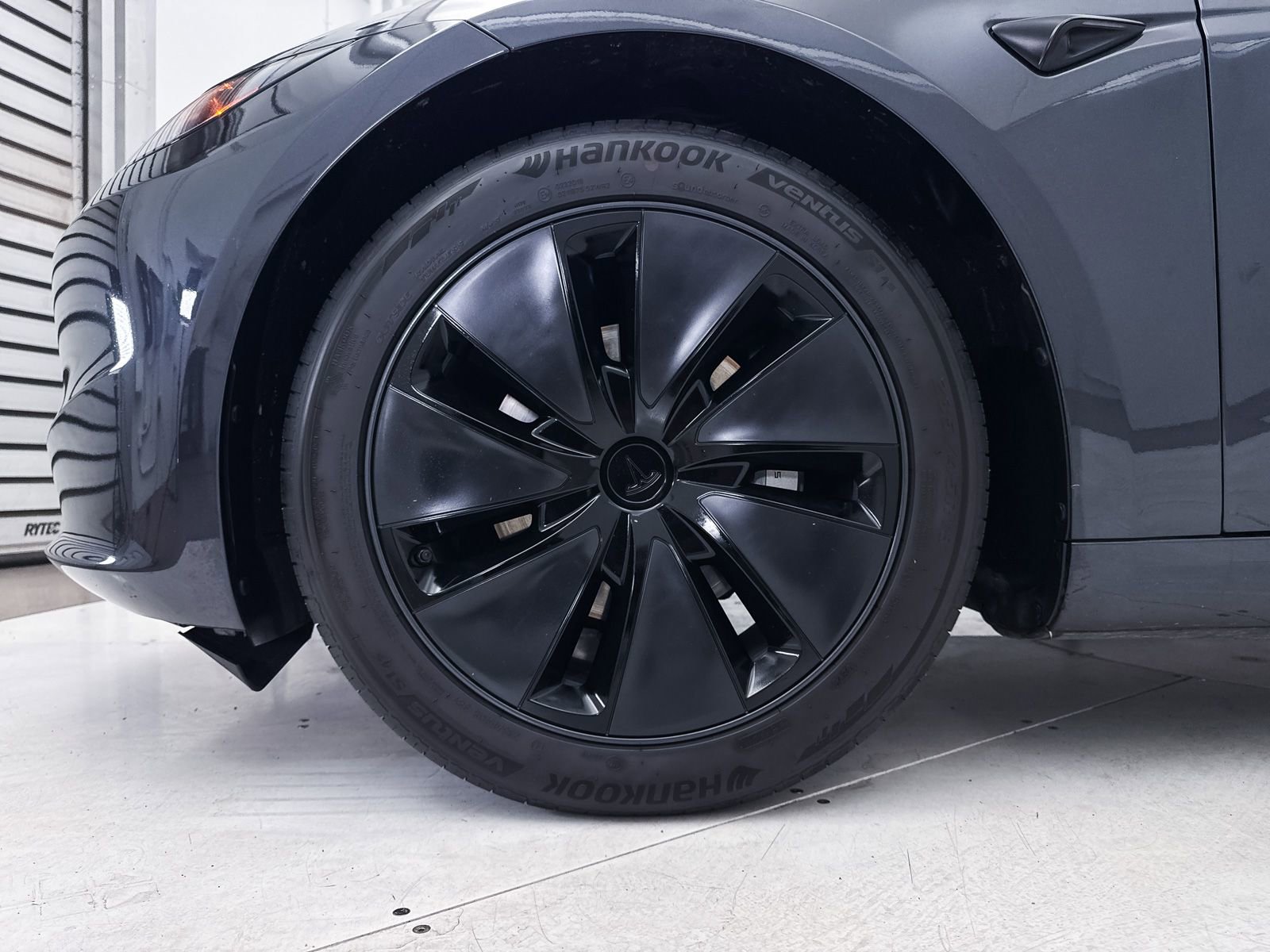 Used 2024 Tesla Model 3 Standard Range image 13