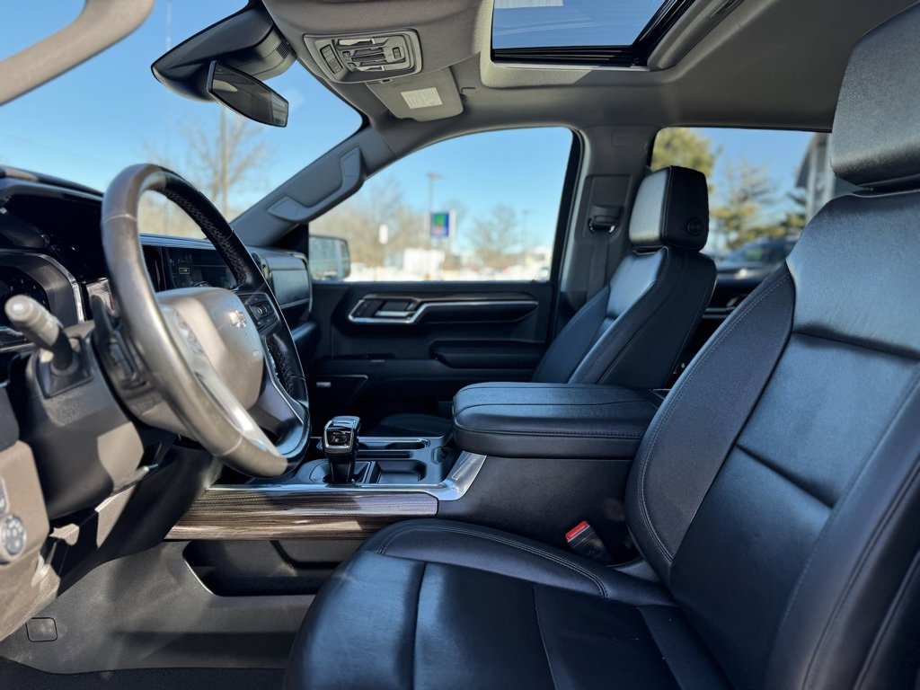 Used 2024 Chevrolet Silverado 1500 RST w/ Convenience Package II image 15