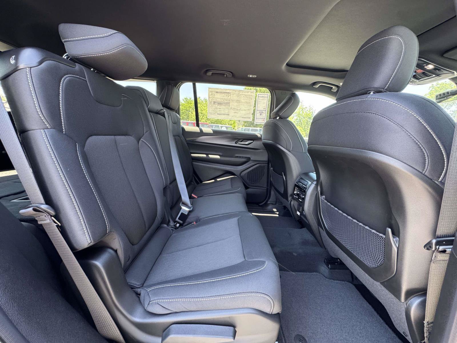 New 2026 Jeep Grand Cherokee L 4WD image 17