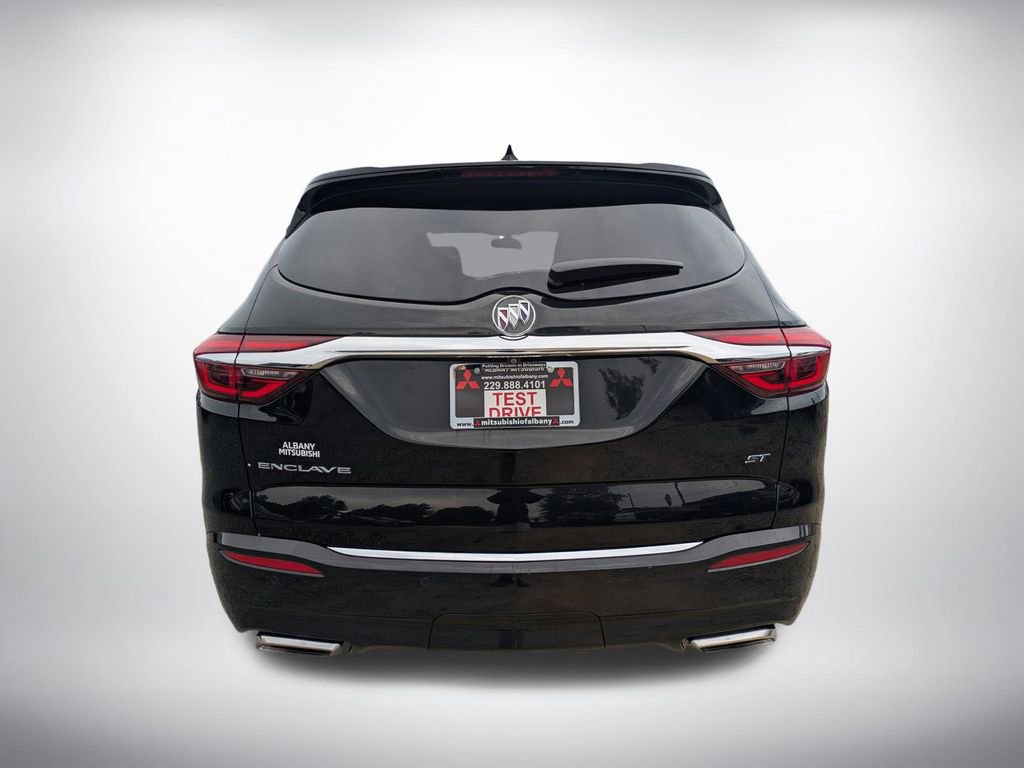 Used 2020 Buick Enclave Essence w/ Sport Touring Edition image 4