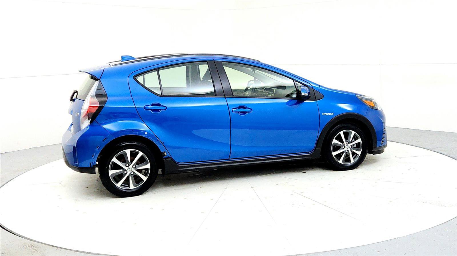 Certified 2019 Toyota Prius C image 6