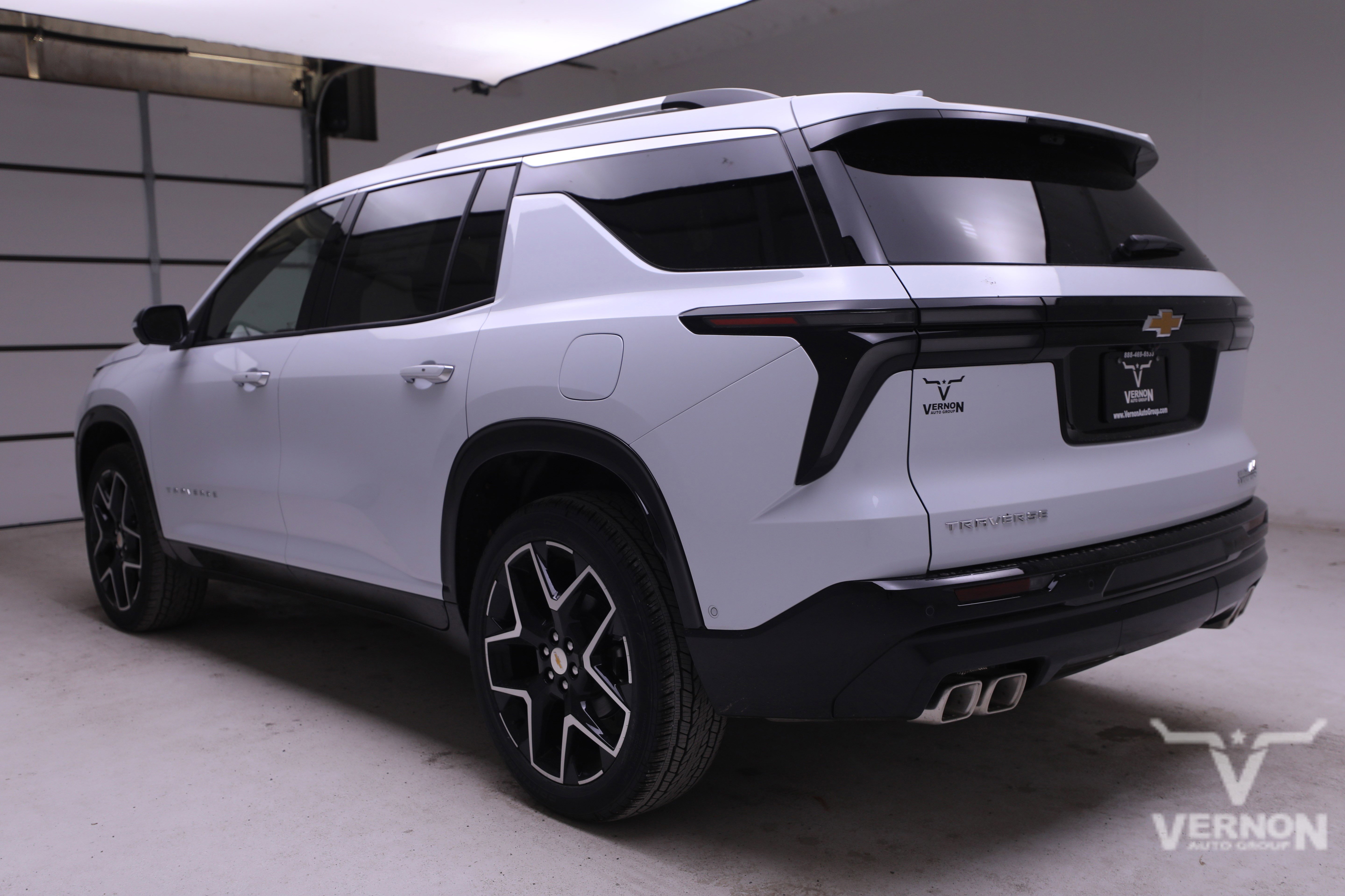 New 2026 Chevrolet Traverse High Country w/ LPO, Floor Liner Package image 3