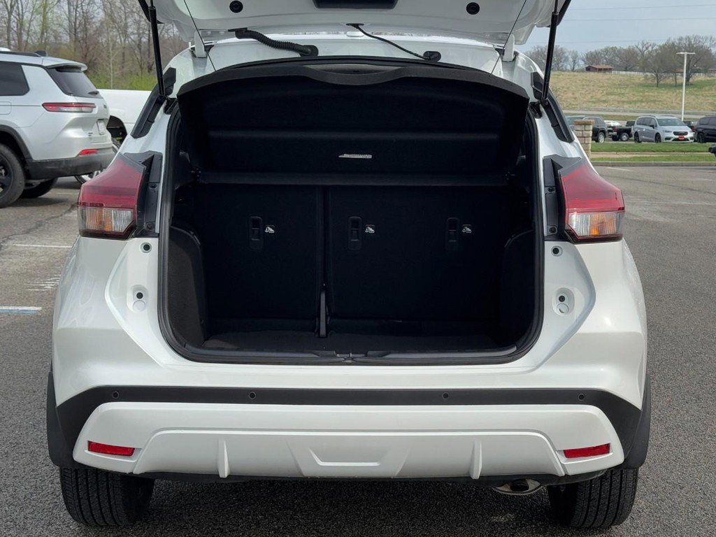 Used 2024 Nissan Kicks SR w/ SR Premium Package image 8