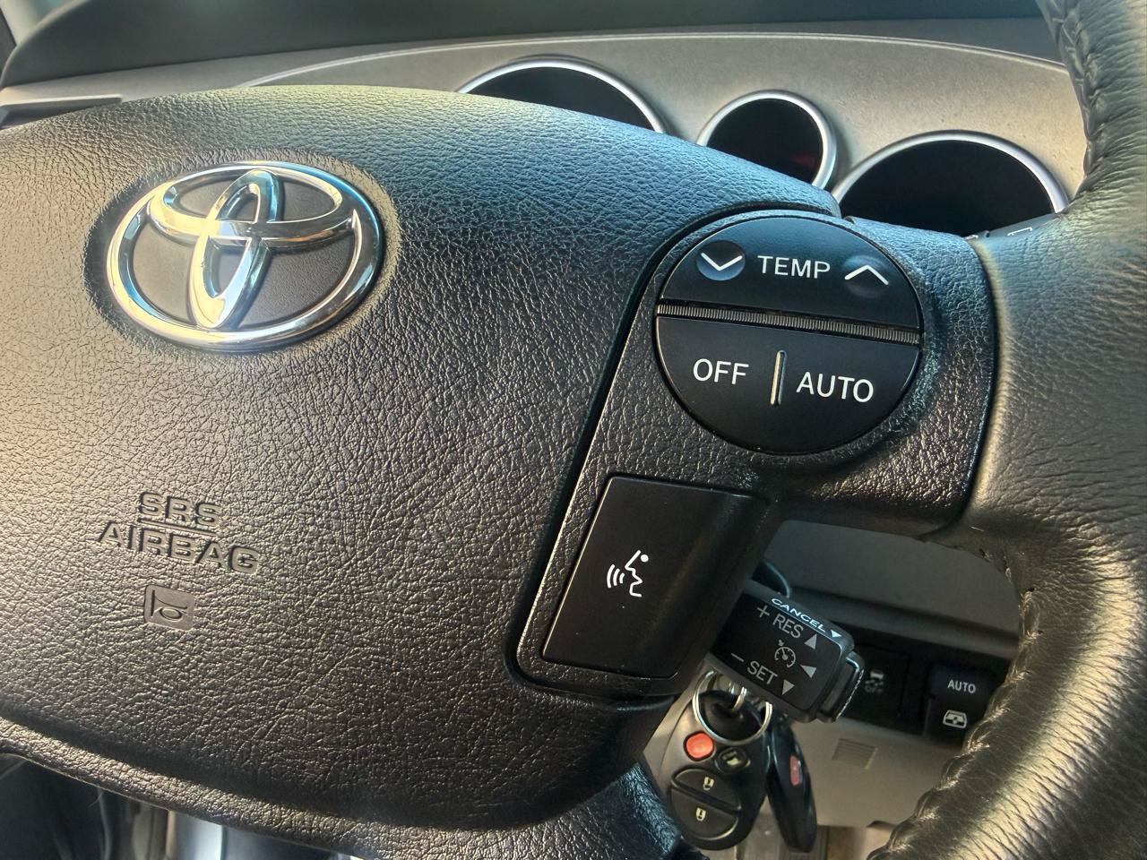 Used 2010 Toyota Sequoia Limited AWD/4WD image 49